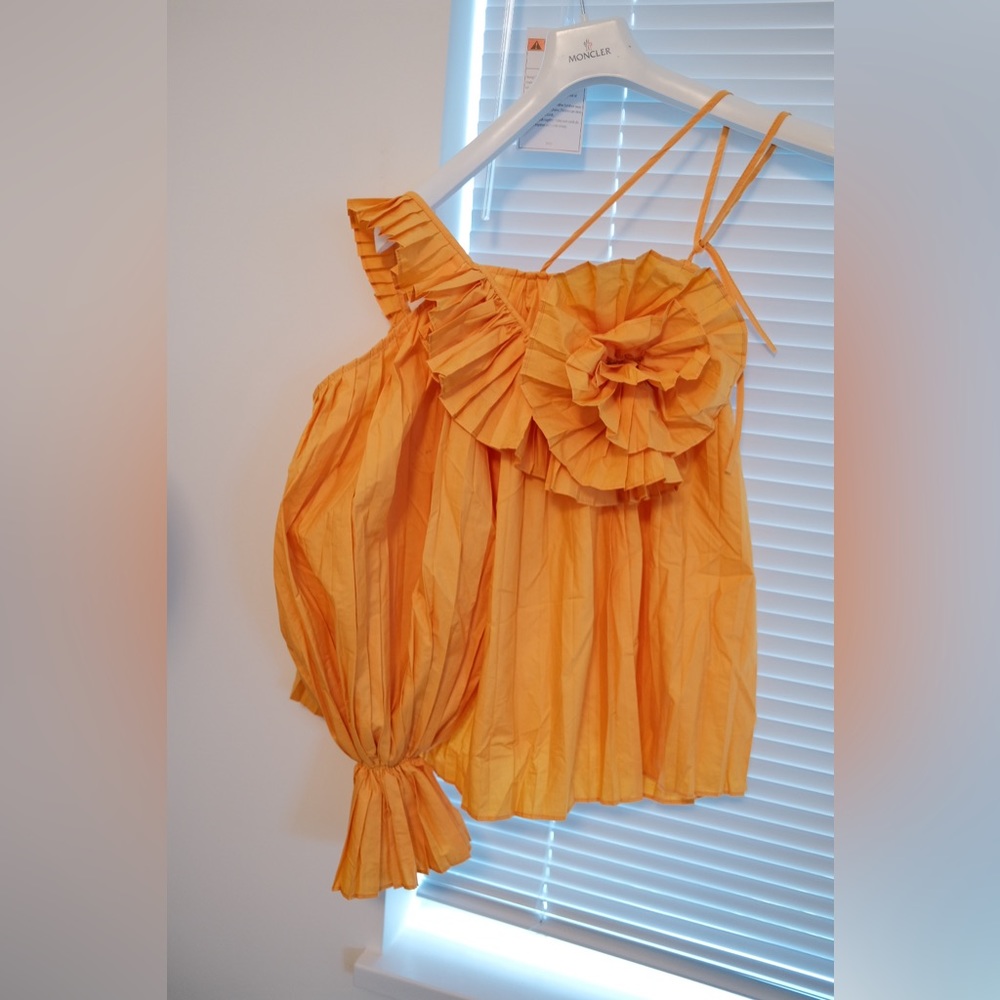 Perfect design top orange with one shoulder